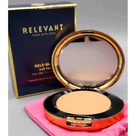 Relevant Dynamic 17 Rele-Blur Soft Focus Powder Foundation Compact - Picture 1 of 7